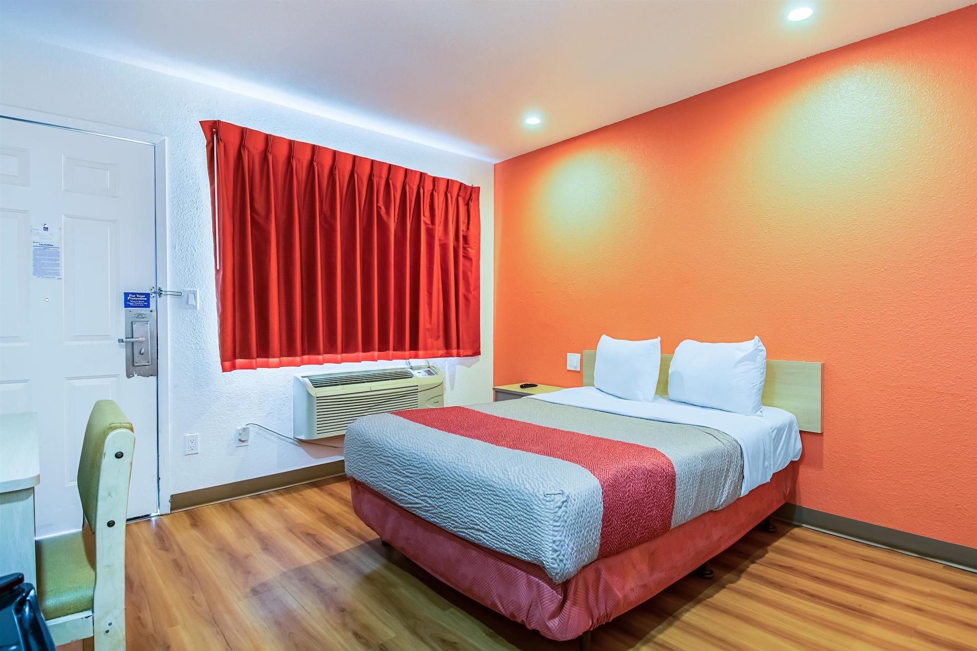 Motel 6-Bakersfield, Ca - Airport Esterno foto