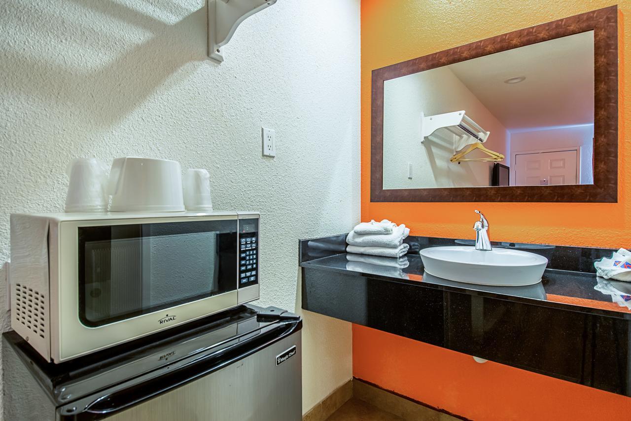 Motel 6-Bakersfield, Ca - Airport Esterno foto