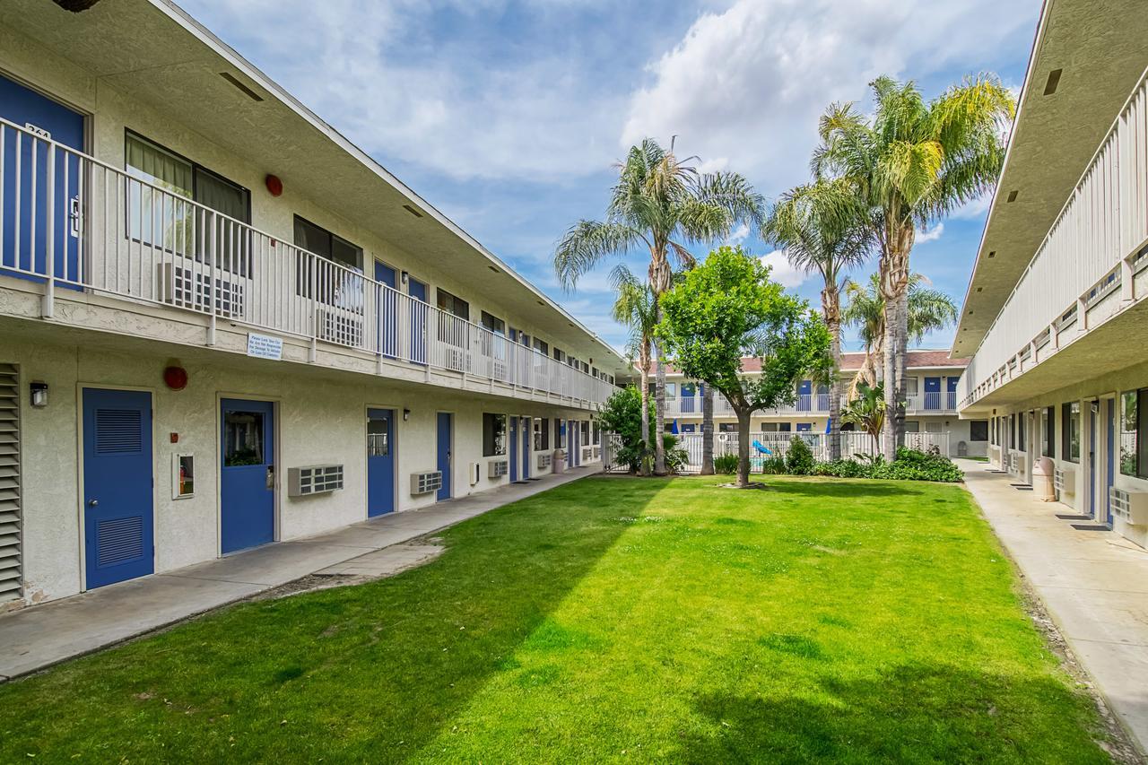 Motel 6-Bakersfield, Ca - Airport Esterno foto