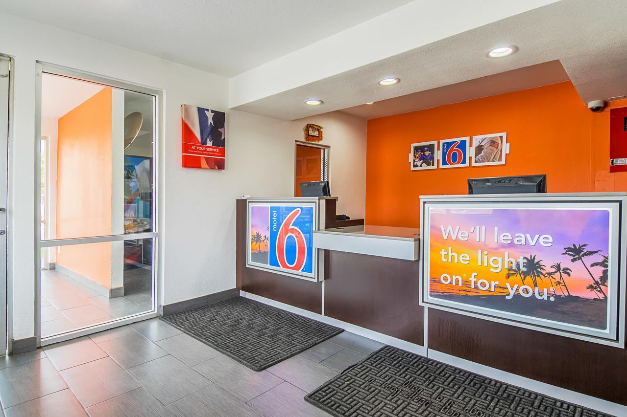 Motel 6-Bakersfield, Ca - Airport Esterno foto
