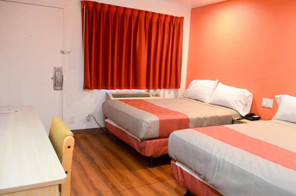 Motel 6-Bakersfield, Ca - Airport Esterno foto