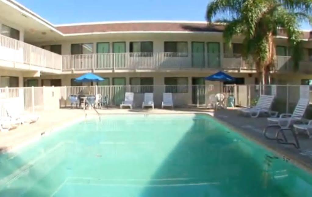Motel 6-Bakersfield, Ca - Airport Esterno foto