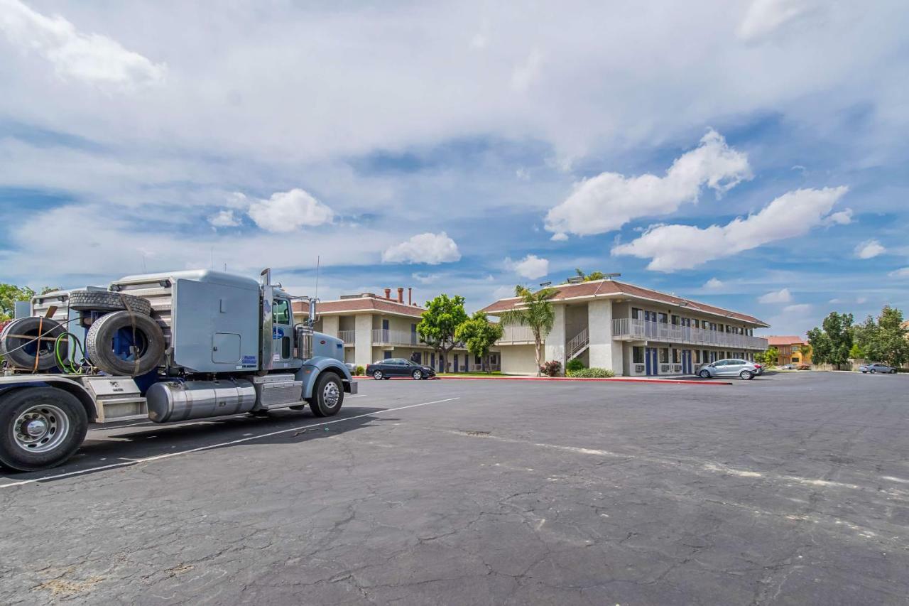 Motel 6-Bakersfield, Ca - Airport Esterno foto